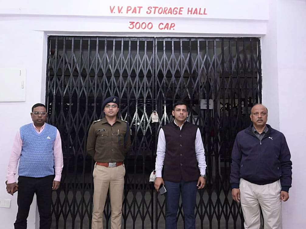 On the instructions of the Election Commission, DM-SP conducted monthly inspection of EVM-VVPAT warehouse