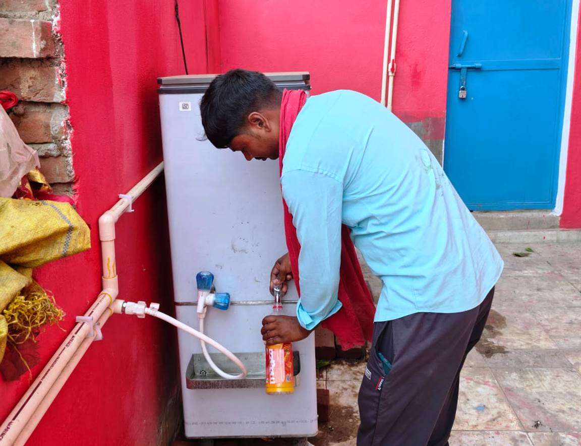 डुमरांव के मुंगाव पंचायत में भीषण गर्मी से राहत